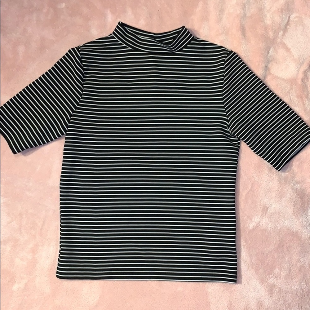 H&M - S - Striped Mock Neck Ribbed top